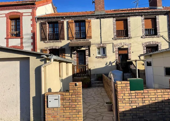 Petite Maison Et Port De Plaisance à Pied