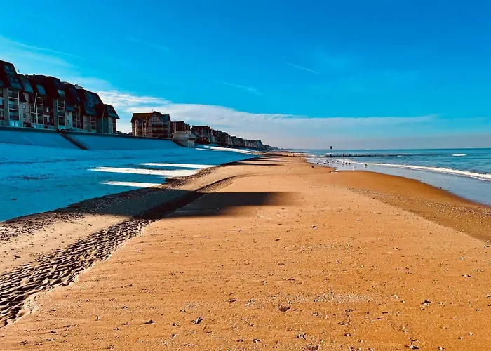 Petite Maison Et Port De Plaisance à Pied * Dives-sur-Mer